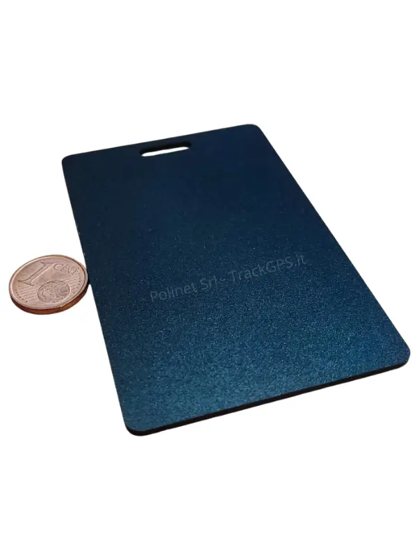 Tracker Bluetooth Ultra-Slim Loss Prevention formato tessera PLM-TrackCARD-01 confronto dimensioni — TrackGPS.it Polinet Roma
